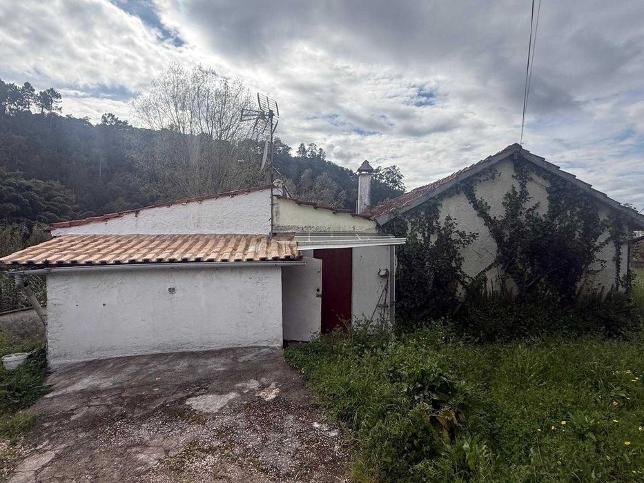 Moradia M3 com Terreno-VENDA JUDICIAL
