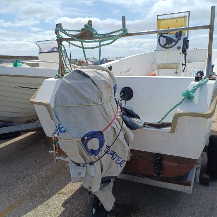 Barco Fibramar 4.8m com atrelado e palometa