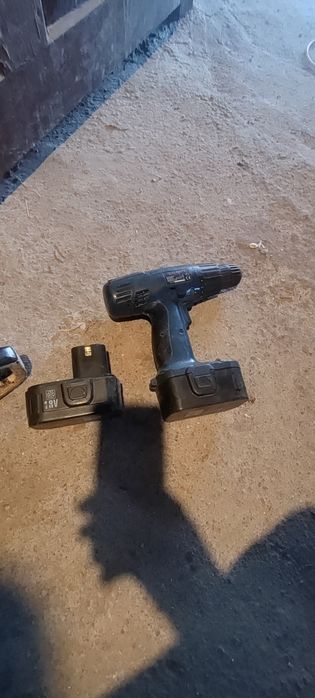 Шоруповерт під заміну АКБ