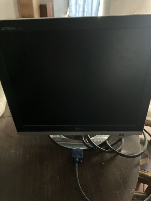 Monitor Lg em bom estado
