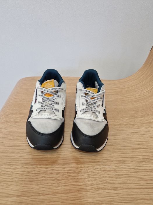 Ténis Reebok - tamanho 26