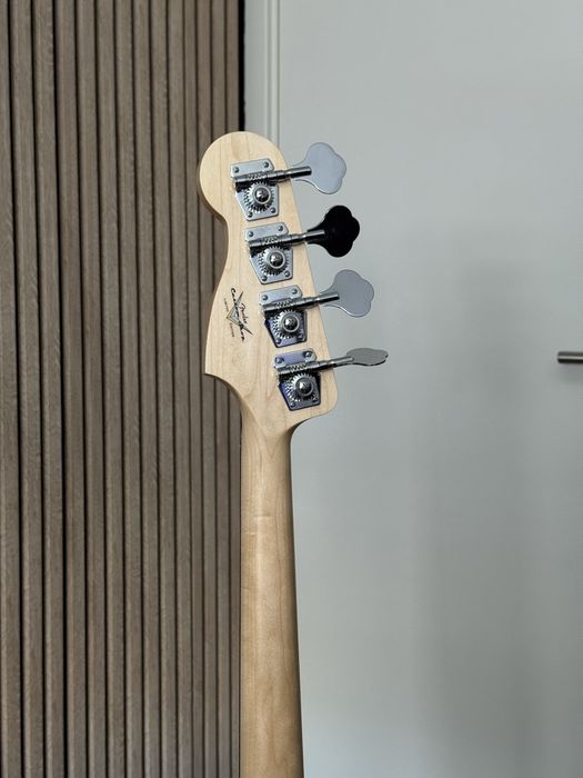 Fender Precision Bass