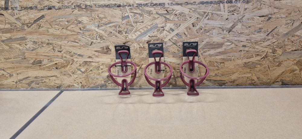 Koszyk na bidon Elite T-Race.