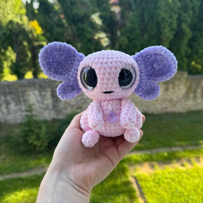 Monsterek na szydełku, maskotka handmade, amigurumi, 12 cm