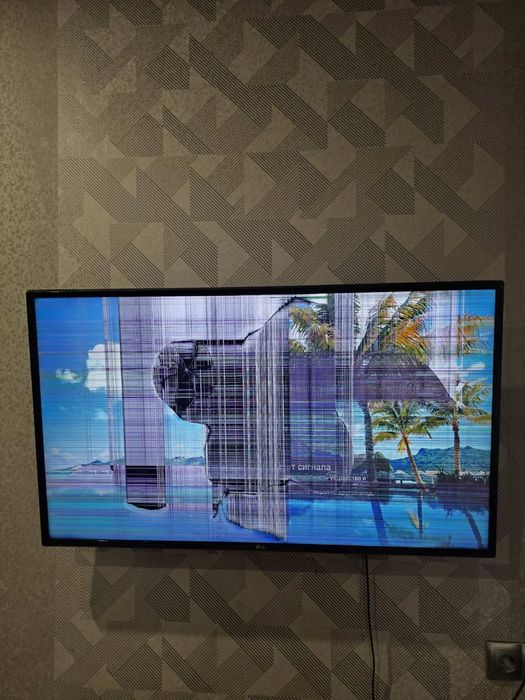 Смарт телевізор LG 43UK 6300 PLB