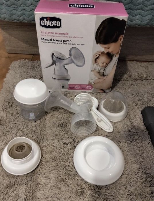 Bomba manual tira leite Chicco como nova