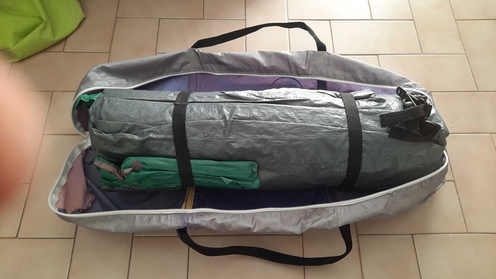 Conjunto para campismo - Tenda iglo, Colchão e Saco-cama