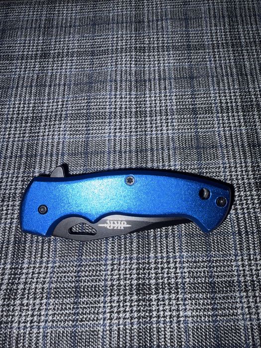 noży składanych  niebieski