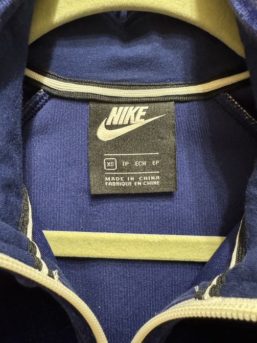 Спортивна кофта Nike