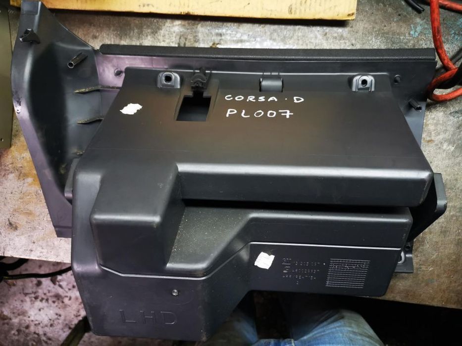 OPEL CORSA D PORTA LUVAS - PL007