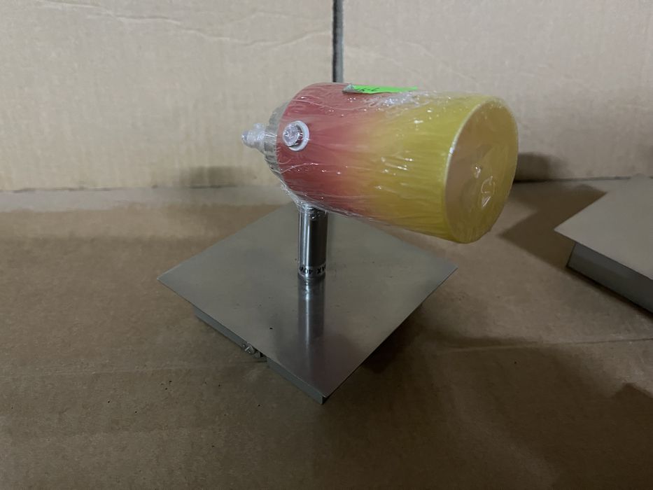 Focos novos ainda embalados conjunto de 5 unidades