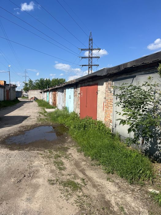 Гараж капітальний