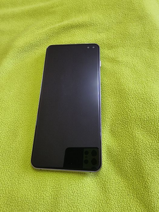Продам Samsung S10 plus в суперовому стані