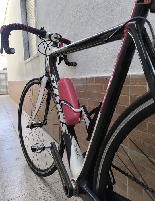 Bicicleta full carbono como nova