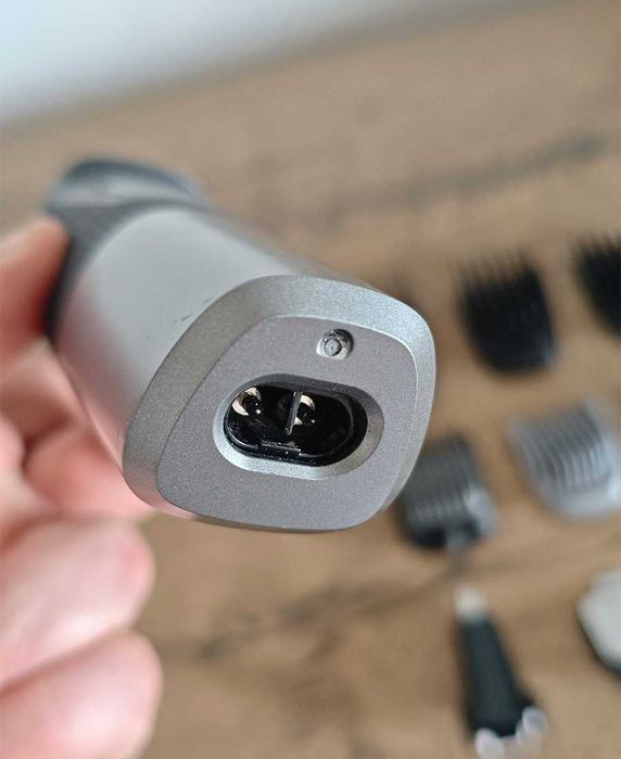 Електробритва тример Philips MG5720 (9-в-1), ідеальний стан