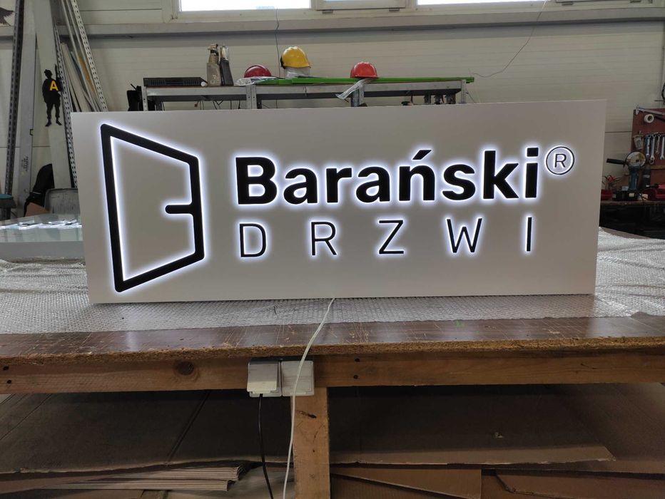 Kaseton Reklamowy LED – Produkcja, Dostawa i Montaż | Twoja Reklama 24h!