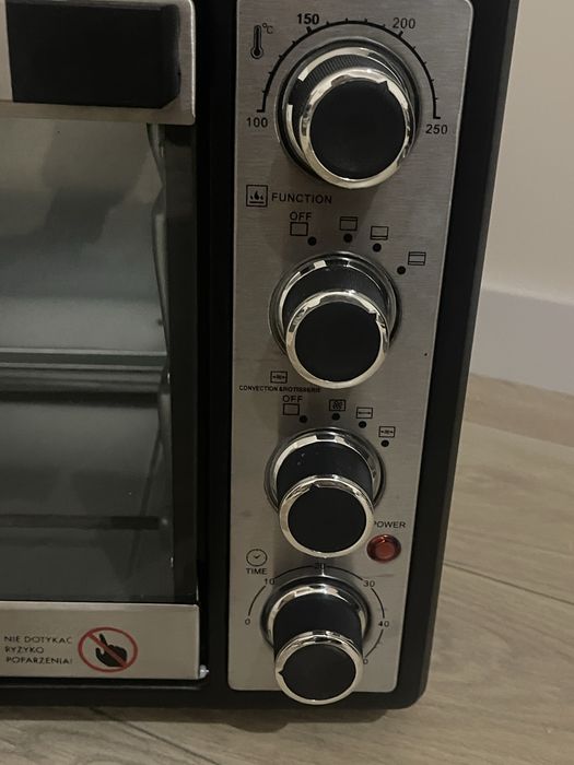 Piekarnik elektryczny mini