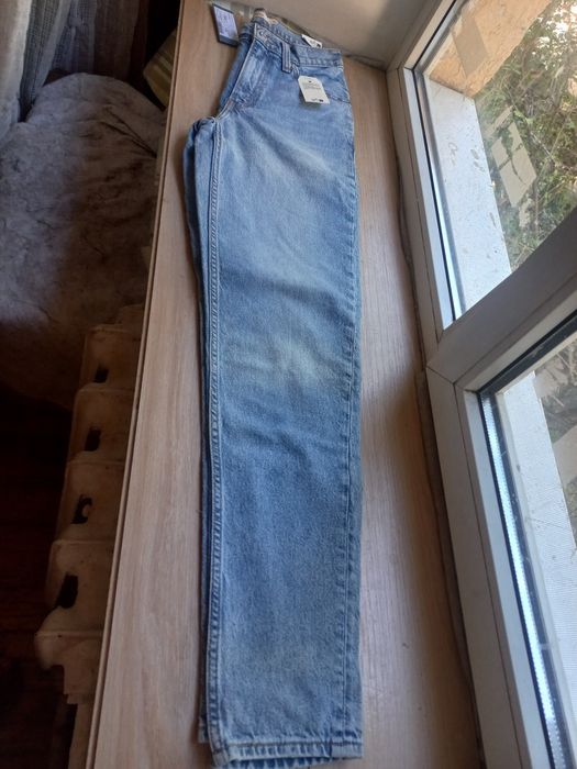 Джинсы  новые  LEVI'S  PREMIUM
Sanfrancisko, Cal.
'80s MOM JEANS 26/32