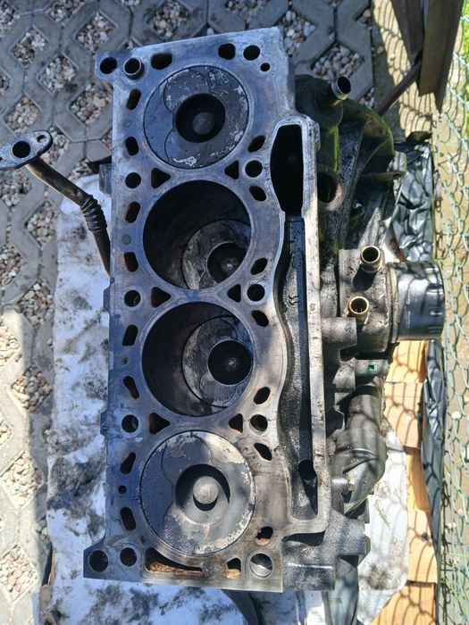Silnik, blok, słupek, Renault Laguna, Scenic, Trafic, 1.9 dci,120km.