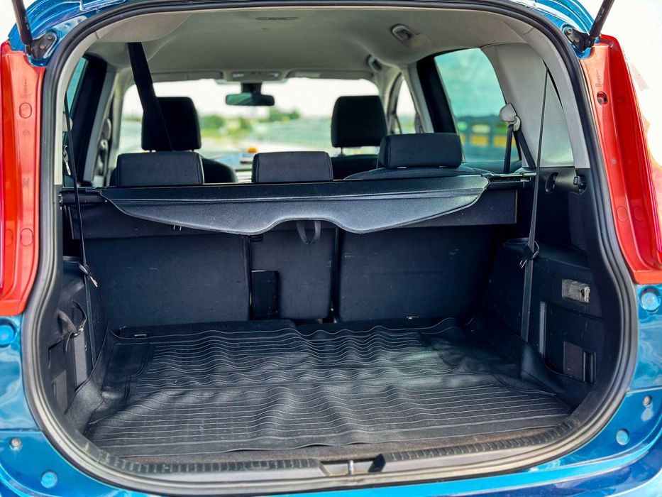 Mazda 5 WYPOŻYCZALNIA, WYNAJEM samochodu osobowego i busów Tanie Auto