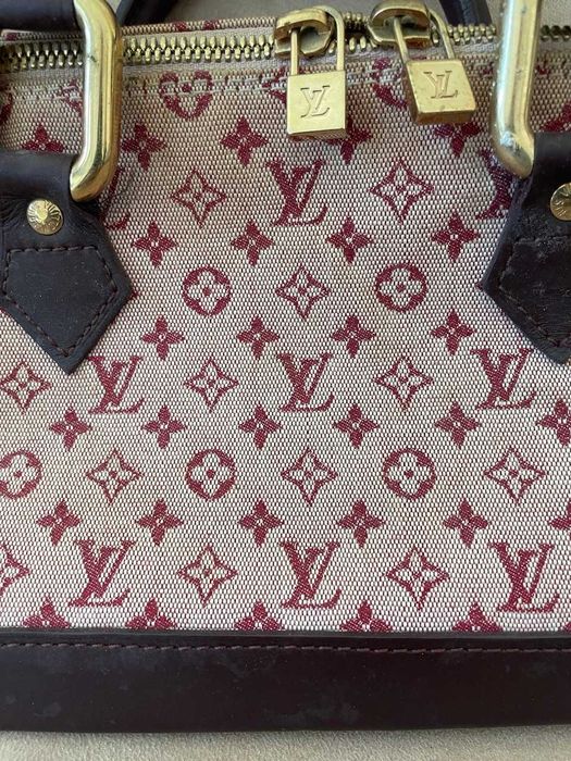 Mala LOUIS VUITTON – modelo Mini Lin Alma Long