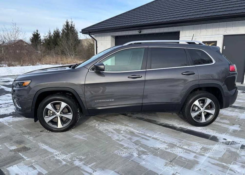 Jeep Cherokee 2019 року