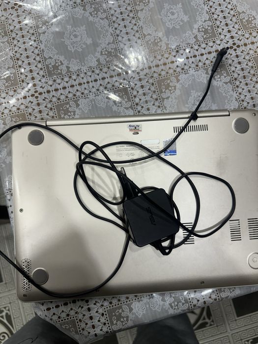 Asus VivoBook s14(s406) intel i3