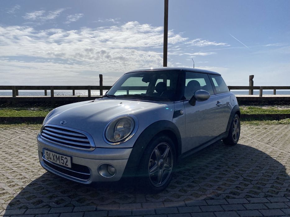 Mini Cooper D R56 (selo antigo)