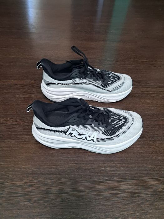 Кросівки HOKA w skyfLow wide р 41 1/3 26см