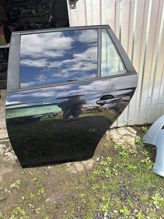 Двері задні ліві універсал Volkswagen Golf 5