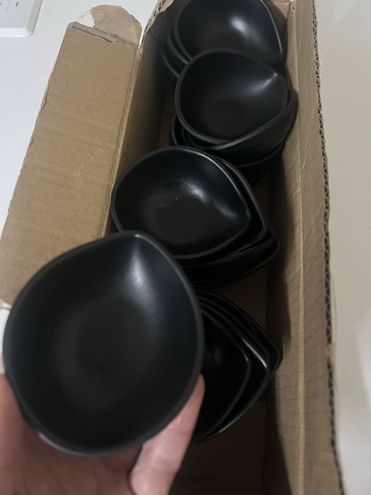 20 taças/bowls em melamina pretos – NOVOS