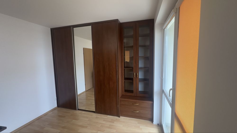 Duża szafa przesuwna z lustrem 295 cm x 250 cm  Komandor
