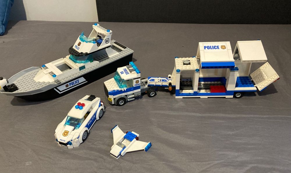 Lego. Policja. Pojazdy.