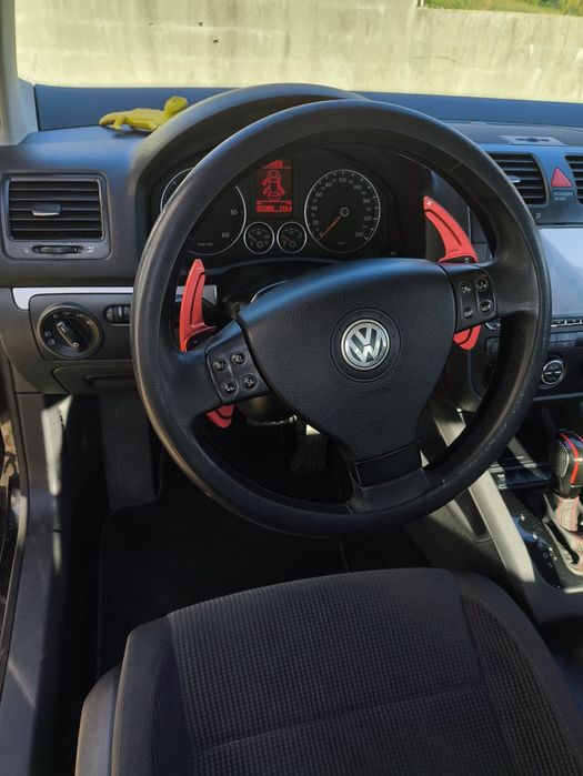 Volkswagen Jetta MK5 1.9 TDI 105 cv (12/2006)
