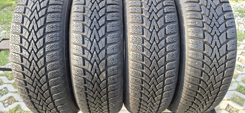 185/60r15 88T Dunlop Winter Response-2 z 2023r ładne .