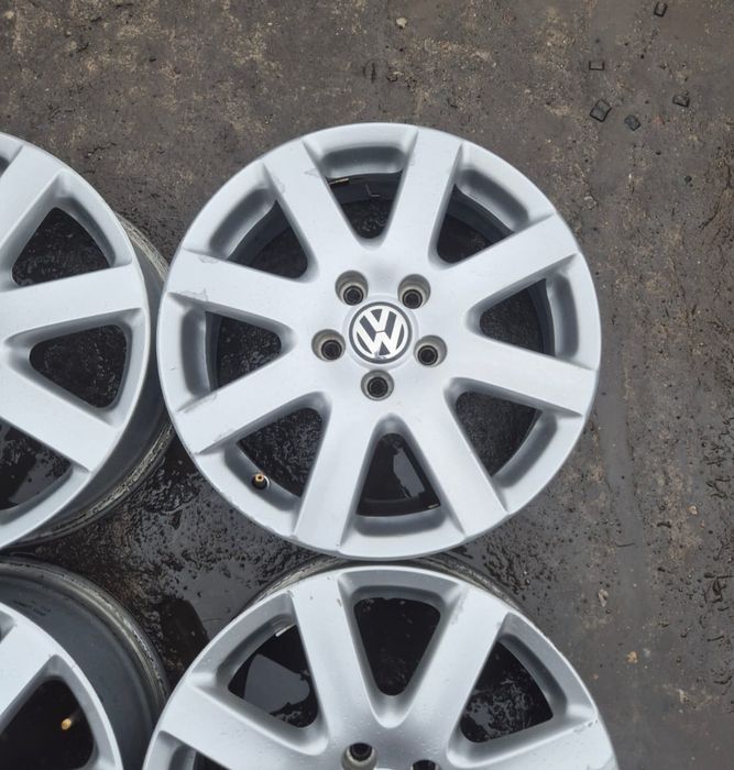 Alufelgi 17 5x112 et45 VW Passat Golf Touran Caddy Octavia Leon A3