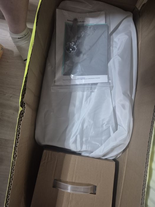 Nadmuchiwana mata gimnastyczna Airtrack 200cm ×100× 10 cmNadmuchiwana