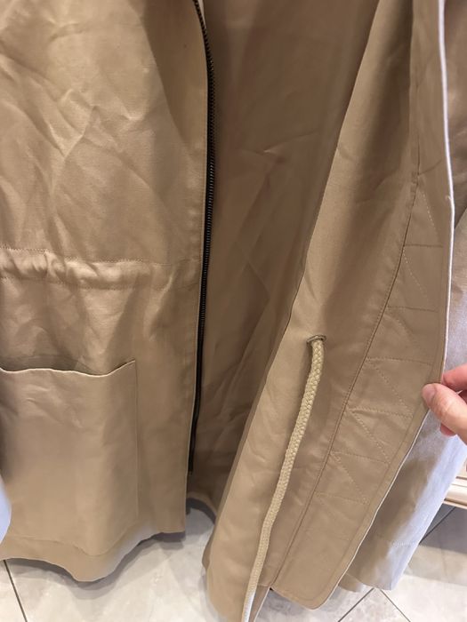 Нова куртка тречн Massimo Dutti
