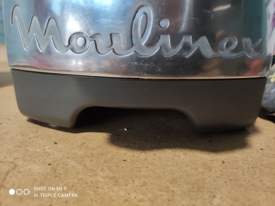 электрическая мясорубка Moulinex серии HV8