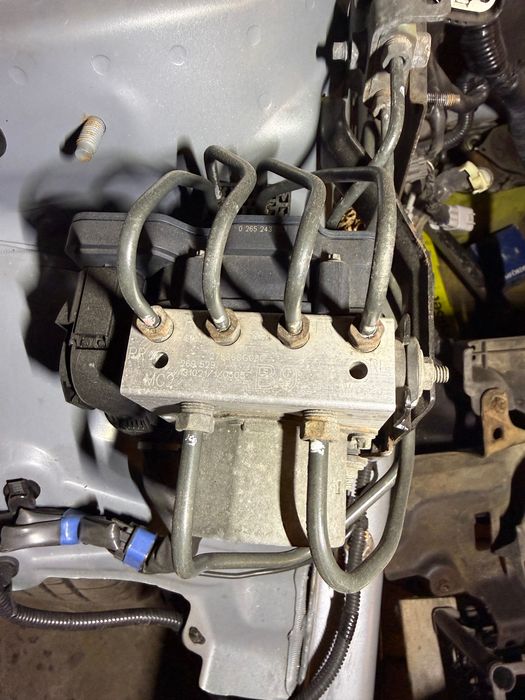 Блок ABS Subaru Forester 2014 Оригінал Розбірка. 2014 2015 2015 2017