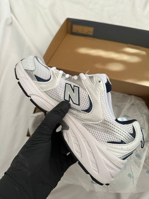 New Balance 530 37