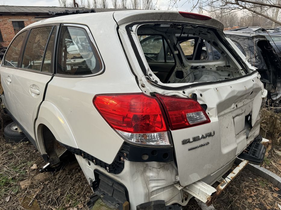 Фонарь задній лівий субару аутбек в14 дорестайлінг