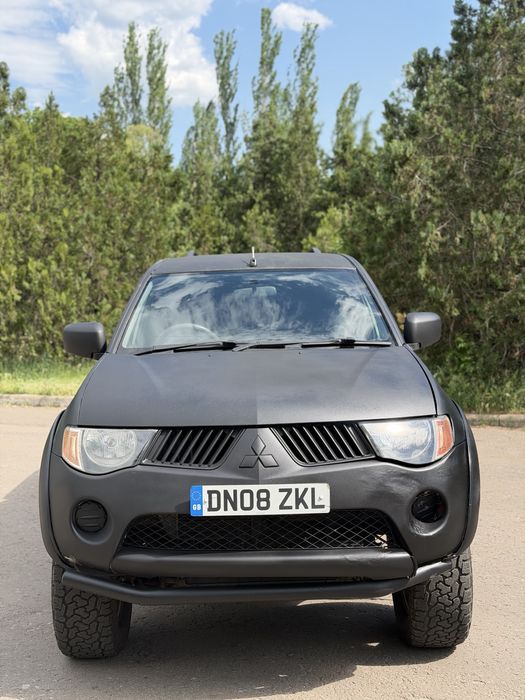 Mitsubishi Л200 в хорошем состоянии