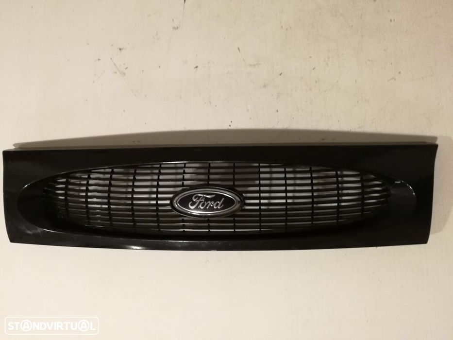 Grelha frontal Ford Fiesta 1996 a 1999