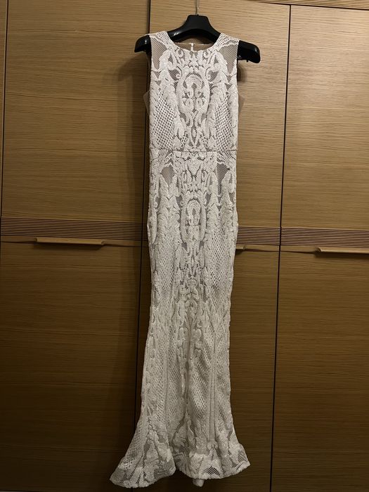 Елегантна сукня з паєтками