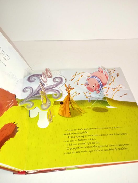 Os Três Porquinhos - Livro Pop Up