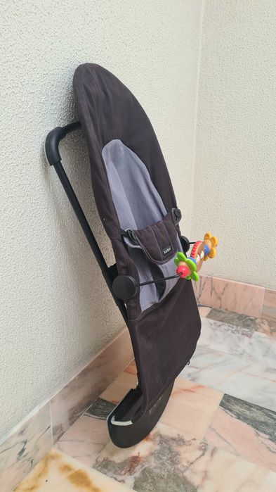 Espreguiçadeira BabyBjörn Balance Soft + Arco de Brinquedos Original