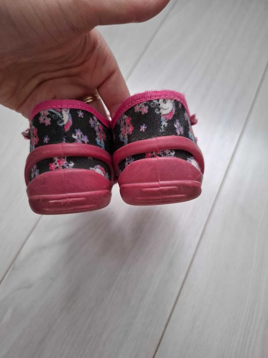 Sandały tenisówki trampki buty przedszkole r. 25
