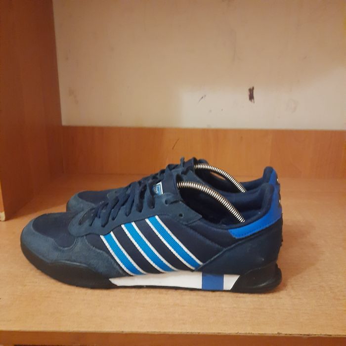 Продам кросівки адідас