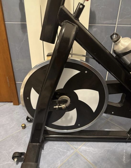 Bicicleta Estática de Exercício – Fitness
